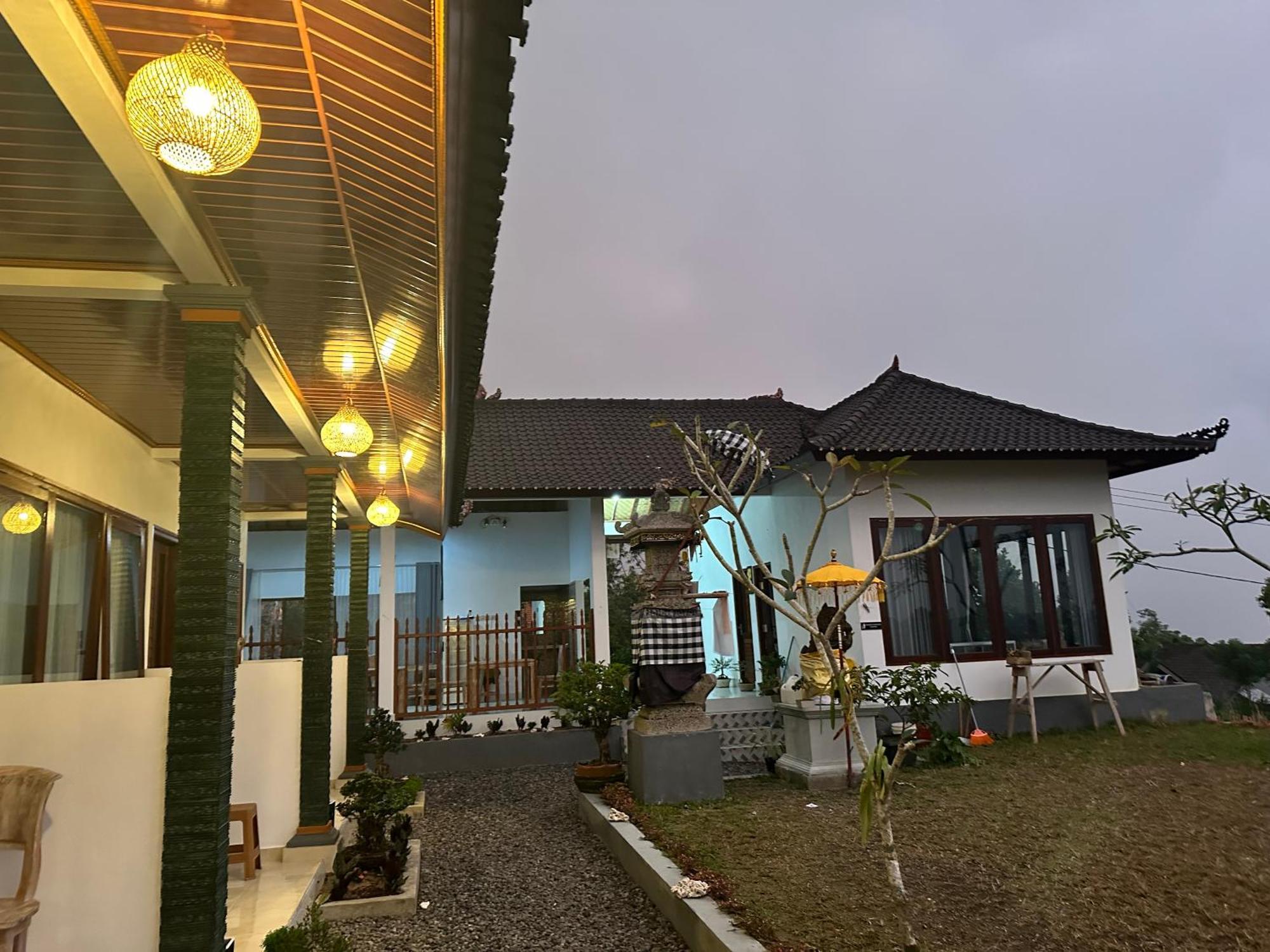 Bali Basuki Retreat Center Lägenhet Besakih Exteriör bild