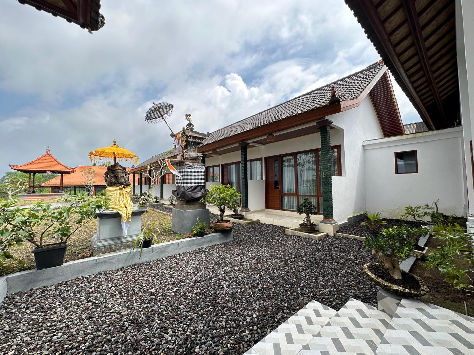 Bali Basuki Retreat Center Lägenhet Besakih Exteriör bild